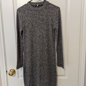 Lark & Ro knee length grey dress
